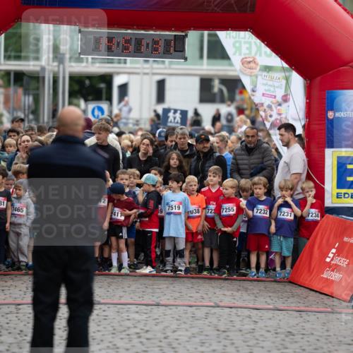 12.06.2026 - Holstenköstenlauf Michael Strokosch http://msf.ph/oto/9748338 12.06.2026 14:51:34 Laufen 7081, 7465, 2, 2, 7519, 39, 038, 723, 7255, 7232, 7231, 7234, 5, 41 meine-sportfotos.de