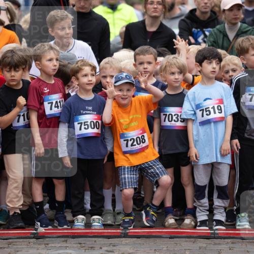 12.06.2026 - Holstenköstenlauf Michael Strokosch http://msf.ph/oto/9748359 12.06.2026 14:55:53 Laufen 74, 03, 710, 7412, 7500, 36, 7208, 36, 7035, 7519, 16, 7176, 19, 7026 meine-sportfotos.de