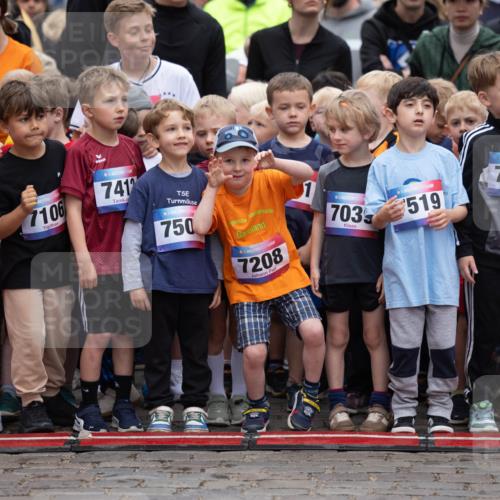 12.06.2026 - Holstenköstenlauf Michael Strokosch http://msf.ph/oto/9748362 12.06.2026 14:55:54 Laufen 746, 70, 7106, 7412, 750, 7208, 1, 703, 519, 7176, 7026, 70 meine-sportfotos.de