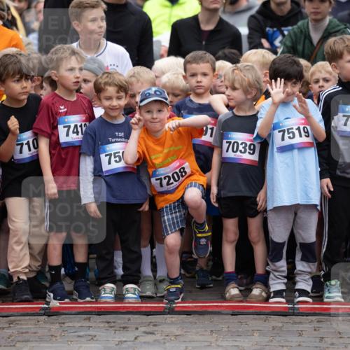 12.06.2026 - Holstenköstenlauf Michael Strokosch http://msf.ph/oto/9748365 12.06.2026 14:55:55 Laufen 36, 7465, 36, 710, 7412, 750, 7208, 91, 7039, 7519, 7176, 026, 10 meine-sportfotos.de