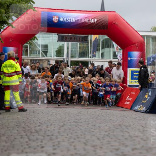 12.06.2026 - Holstenköstenlauf Michael Strokosch http://msf.ph/oto/9748379 12.06.2026 15:00:05 Laufen 19, 00, 7096, 7067, 7081, 7034, 7412, 7039, 7020, 7232, 7079, 234 meine-sportfotos.de