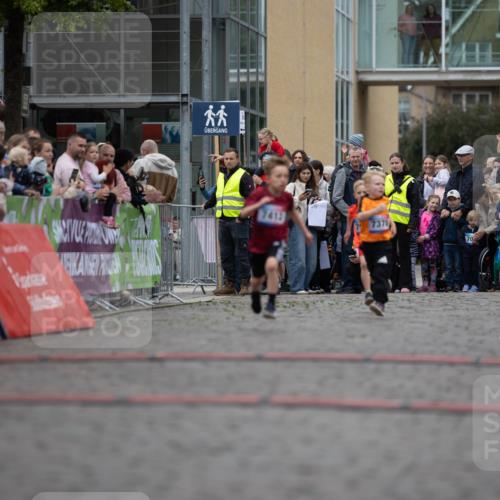 12.06.2026 - Holstenköstenlauf Michael Strokosch http://msf.ph/oto/9748388 12.06.2026 15:01:30 Laufen 7412, 7371, 70 meine-sportfotos.de