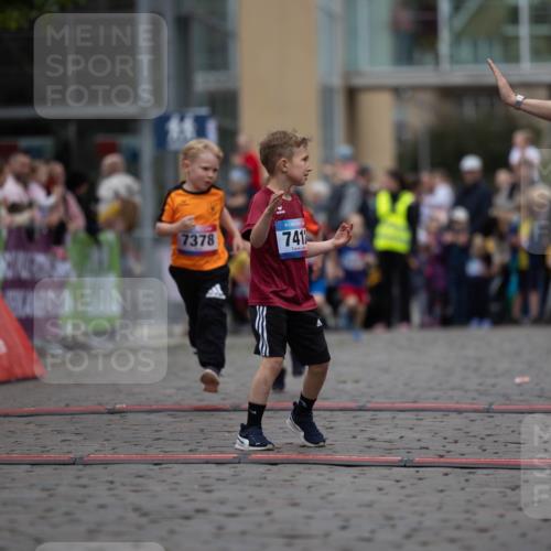 12.06.2026 - Holstenköstenlauf Michael Strokosch http://msf.ph/oto/9748399 12.06.2026 15:01:33 Laufen 7378, 741 meine-sportfotos.de