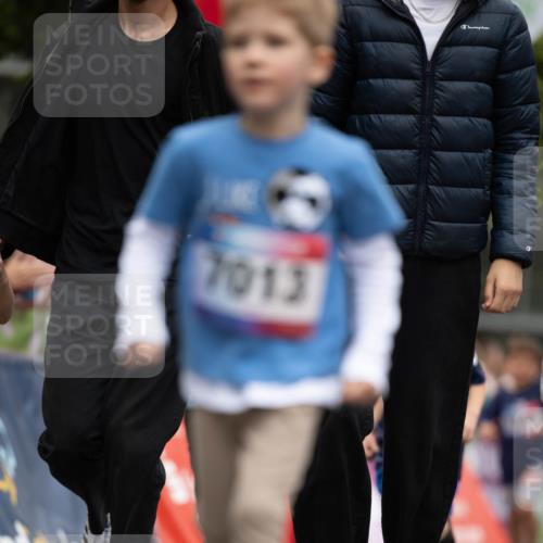 12.06.2026 - Holstenköstenlauf Michael Strokosch http://msf.ph/oto/9748431 12.06.2026 15:01:59 Laufen 7013 meine-sportfotos.de