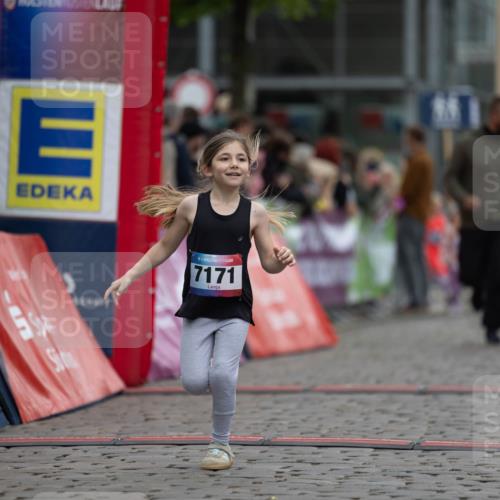 12.06.2026 - Holstenköstenlauf Michael Strokosch http://msf.ph/oto/9748516 12.06.2026 15:12:14 Laufen 7171, 7034 meine-sportfotos.de