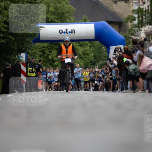12.06.2026 - Holstenköstenlauf Michael Strokosch http://msf.ph/oto/9748702 12.06.2026 16:00:06 Laufen 801, 1437, 1258 meine-sportfotos.de