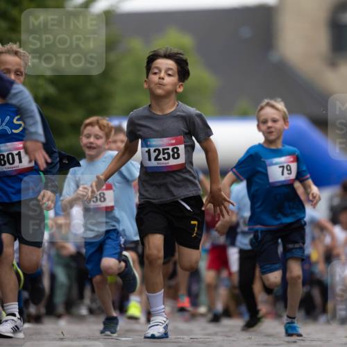 12.06.2026 - Holstenköstenlauf Michael Strokosch http://msf.ph/oto/9748708 12.06.2026 16:00:15 Laufen 00, 801, 58, 1258, 79, 133 meine-sportfotos.de
