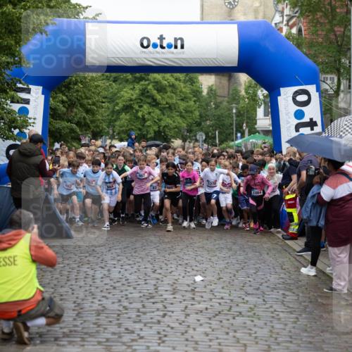 12.06.2026 - Holstenköstenlauf Michael Strokosch http://msf.ph/oto/9748805 12.06.2026 16:45:02 Laufen 662, 987, 984, 1270, 83, 985, 1064 meine-sportfotos.de