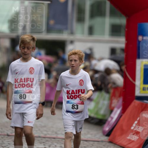 12.06.2026 - Holstenköstenlauf Michael Strokosch http://msf.ph/oto/9748861 12.06.2026 16:50:06 Laufen 80, 83 meine-sportfotos.de