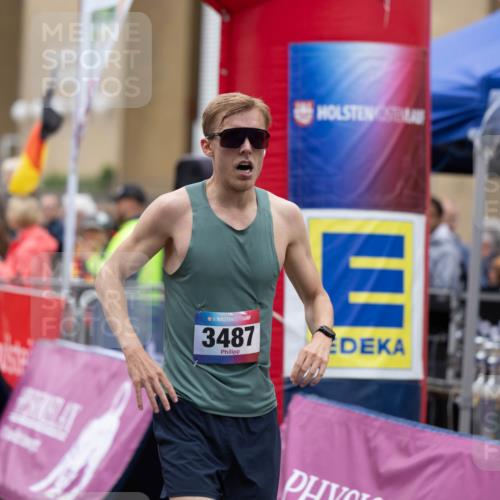 12.06.2026 - Holstenköstenlauf Michael Strokosch http://msf.ph/oto/9748895 12.06.2026 17:46:40 Laufen 36, 3487 meine-sportfotos.de
