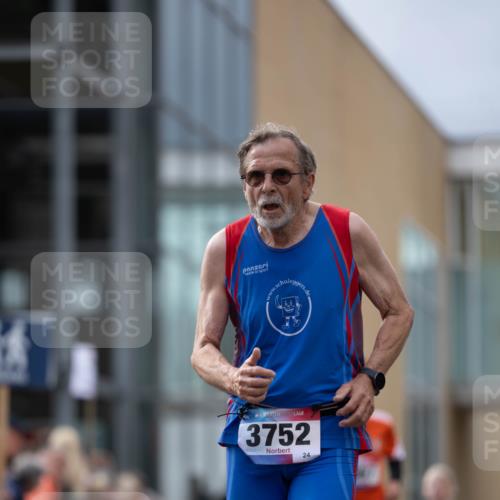 12.06.2026 - Holstenköstenlauf Michael Strokosch http://msf.ph/oto/9748924 12.06.2026 17:57:47 Laufen 36, 3752, 24 meine-sportfotos.de