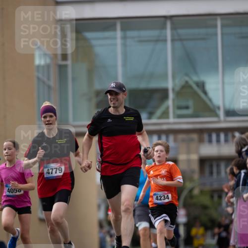 12.06.2026 - Holstenköstenlauf Michael Strokosch http://msf.ph/oto/9748946 12.06.2026 17:58:21 Laufen 4050, 4779, 4234 meine-sportfotos.de