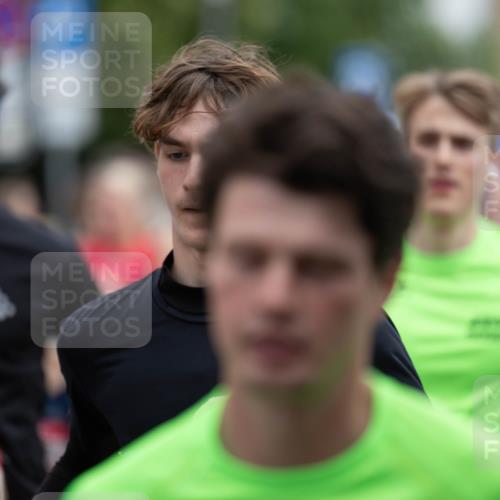 12.06.2026 - Holstenköstenlauf Michael Strokosch http://msf.ph/oto/9749010 12.06.2026 19:00:24 Laufen  meine-sportfotos.de