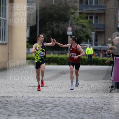 12.06.2026 - Holstenköstenlauf Michael Strokosch http://msf.ph/oto/9749011 12.06.2026 19:31:52 Laufen 4664, 4800 meine-sportfotos.de