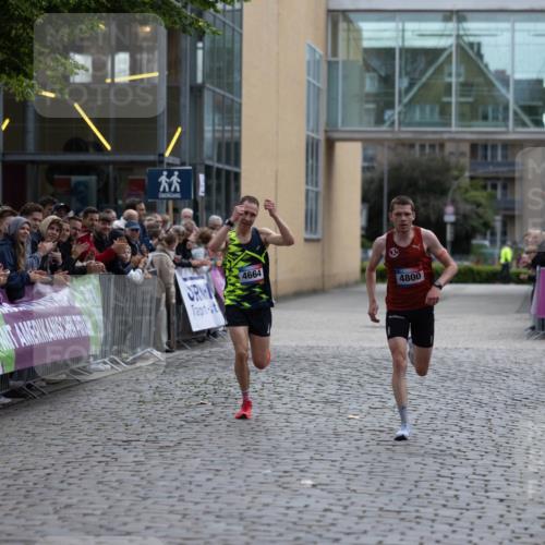 12.06.2026 - Holstenköstenlauf Michael Strokosch http://msf.ph/oto/9749024 12.06.2026 19:31:56 Laufen 4664, 4800 meine-sportfotos.de