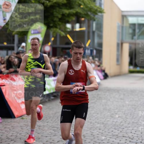 12.06.2026 - Holstenköstenlauf Michael Strokosch http://msf.ph/oto/9749031 12.06.2026 19:31:59 Laufen 9 meine-sportfotos.de
