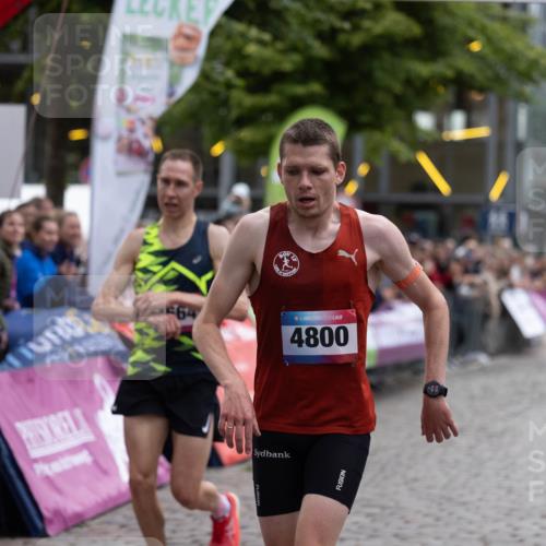 12.06.2026 - Holstenköstenlauf Michael Strokosch http://msf.ph/oto/9749033 12.06.2026 19:31:59 Laufen 64, 36, 4800 meine-sportfotos.de