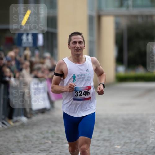 12.06.2026 - Holstenköstenlauf Michael Strokosch http://msf.ph/oto/9749047 12.06.2026 19:33:20 Laufen 3246 meine-sportfotos.de