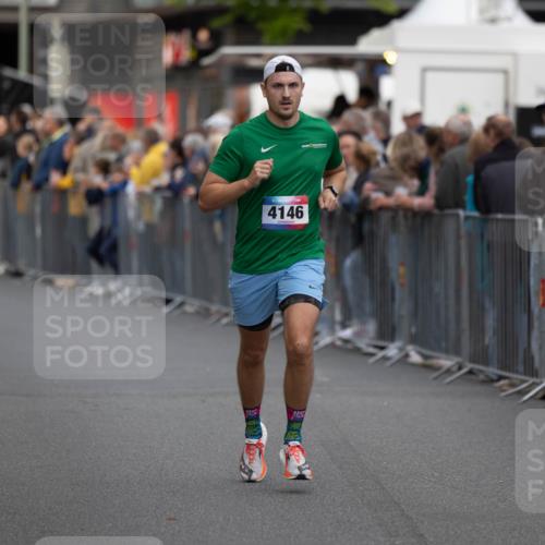 12.06.2026 - Holstenköstenlauf Michael Strokosch http://msf.ph/oto/9749089 12.06.2026 19:38:07 Laufen 4146 meine-sportfotos.de