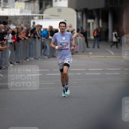 12.06.2026 - Holstenköstenlauf Michael Strokosch http://msf.ph/oto/9749101 12.06.2026 19:38:45 Laufen 3271 meine-sportfotos.de
