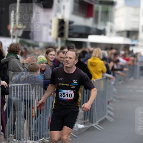 12.06.2026 - Holstenköstenlauf Michael Strokosch http://msf.ph/oto/9749108 12.06.2026 19:39:11 Laufen 2015, 176, 3510 meine-sportfotos.de