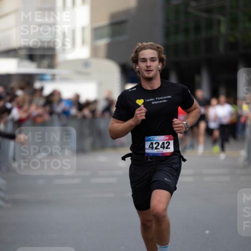 12.06.2026 - Holstenköstenlauf Michael Strokosch http://msf.ph/oto/9749119 12.06.2026 19:39:24 Laufen 4242, 111 meine-sportfotos.de