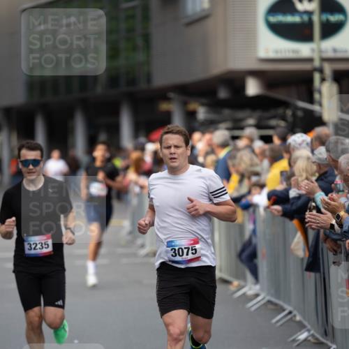 12.06.2026 - Holstenköstenlauf Michael Strokosch http://msf.ph/oto/9749134 12.06.2026 19:39:50 Laufen 3235, 3075 meine-sportfotos.de