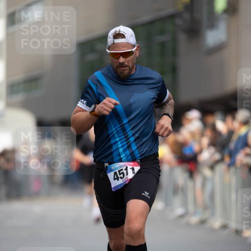 12.06.2026 - Holstenköstenlauf Michael Strokosch http://msf.ph/oto/9749151 12.06.2026 19:40:19 Laufen 35, 4511 meine-sportfotos.de