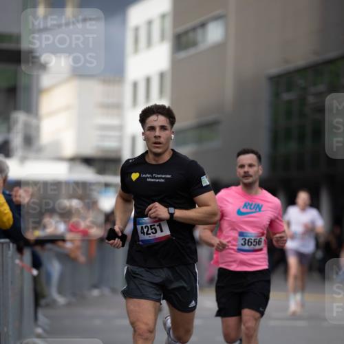 12.06.2026 - Holstenköstenlauf Michael Strokosch http://msf.ph/oto/9749158 12.06.2026 19:40:36 Laufen 4251, 3656 meine-sportfotos.de