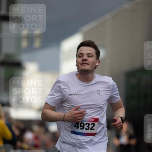 12.06.2026 - Holstenköstenlauf Michael Strokosch http://msf.ph/oto/9749175 12.06.2026 19:40:44 Laufen 4932 meine-sportfotos.de