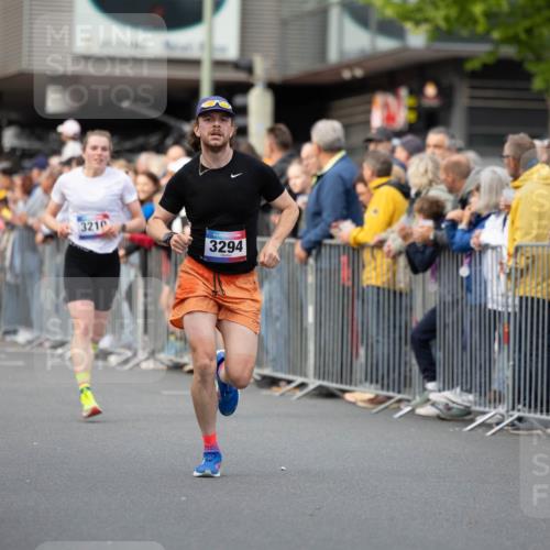 12.06.2026 - Holstenköstenlauf Michael Strokosch http://msf.ph/oto/9749182 12.06.2026 19:41:07 Laufen 3210, 3294 meine-sportfotos.de