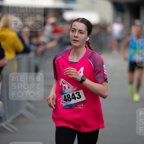 12.06.2026 - Holstenköstenlauf Michael Strokosch http://msf.ph/oto/9749215 12.06.2026 19:42:14 Laufen 3015, 1, 4843, 17 meine-sportfotos.de