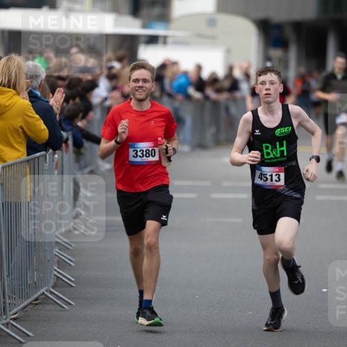 12.06.2026 - Holstenköstenlauf Michael Strokosch http://msf.ph/oto/9749230 12.06.2026 19:43:03 Laufen 3380, 4513 meine-sportfotos.de