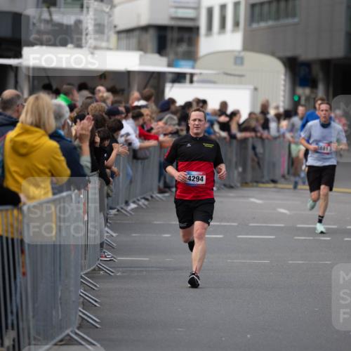 12.06.2026 - Holstenköstenlauf Michael Strokosch http://msf.ph/oto/9749248 12.06.2026 19:43:17 Laufen 4294 meine-sportfotos.de