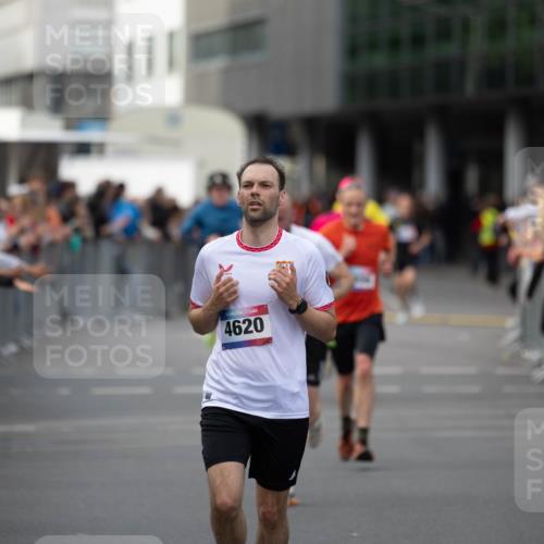 12.06.2026 - Holstenköstenlauf Michael Strokosch http://msf.ph/oto/9749259 12.06.2026 19:44:12 Laufen 4620 meine-sportfotos.de
