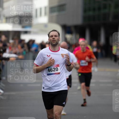 12.06.2026 - Holstenköstenlauf Michael Strokosch http://msf.ph/oto/9749261 12.06.2026 19:44:13 Laufen 4620 meine-sportfotos.de