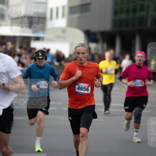 12.06.2026 - Holstenköstenlauf Michael Strokosch http://msf.ph/oto/9749269 12.06.2026 19:44:15 Laufen 4114, 4656, 3378 meine-sportfotos.de