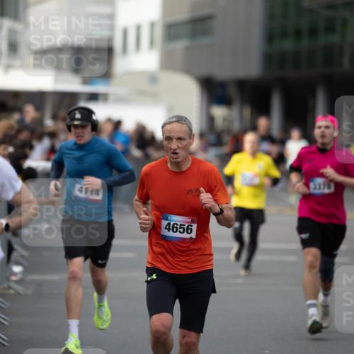 12.06.2026 - Holstenköstenlauf Michael Strokosch http://msf.ph/oto/9749270 12.06.2026 19:44:15 Laufen 4114, 4656, 3378 meine-sportfotos.de
