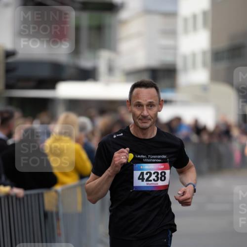 12.06.2026 - Holstenköstenlauf Michael Strokosch http://msf.ph/oto/9749278 12.06.2026 19:44:25 Laufen 36, 4238 meine-sportfotos.de