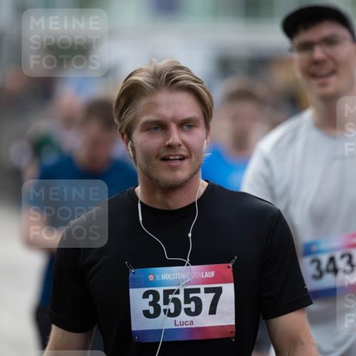 12.06.2026 - Holstenköstenlauf Michael Strokosch http://msf.ph/oto/9749345 12.06.2026 19:53:42 Laufen 36, 3557, 3434 meine-sportfotos.de