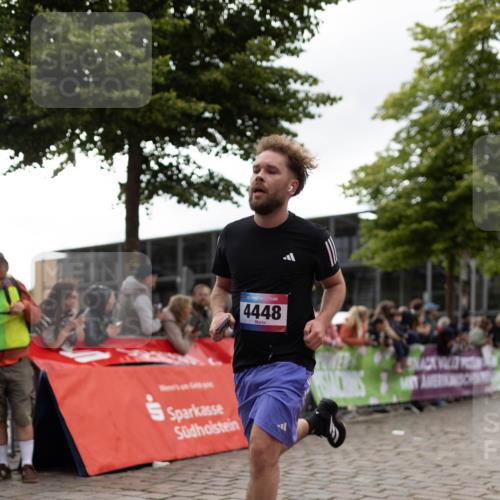 12.06.2026 - Holstenköstenlauf Michael Strokosch http://msf.ph/oto/9749352 12.06.2026 17:55:37 Laufen 4448 meine-sportfotos.de