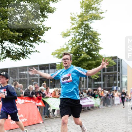 12.06.2026 - Holstenköstenlauf Michael Strokosch http://msf.ph/oto/9749414 12.06.2026 17:56:50 Laufen 12, 4098 meine-sportfotos.de