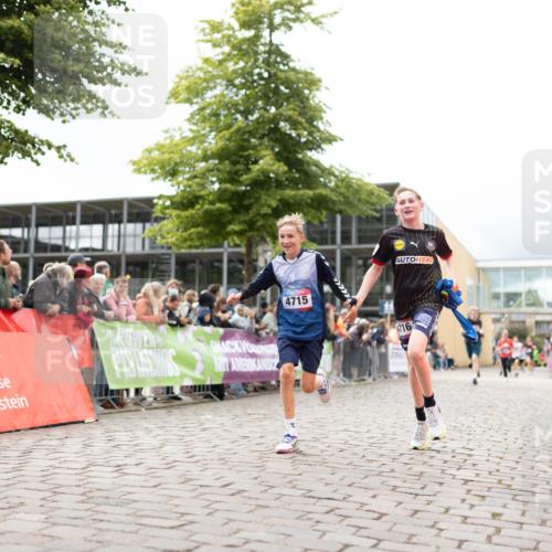 12.06.2026 - Holstenköstenlauf Michael Strokosch http://msf.ph/oto/9749445 12.06.2026 17:57:21 Laufen 4715, 4716 meine-sportfotos.de