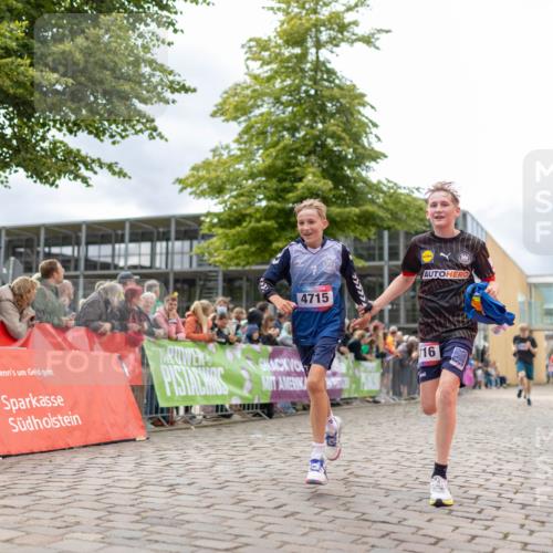 12.06.2026 - Holstenköstenlauf Michael Strokosch http://msf.ph/oto/9749449 12.06.2026 17:57:21 Laufen 4715, 77777, 16 meine-sportfotos.de
