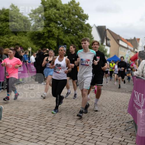 12.06.2026 - Holstenköstenlauf Michael Strokosch http://msf.ph/oto/9749494 12.06.2026 19:02:15 Laufen 479, 3172, 3171 meine-sportfotos.de