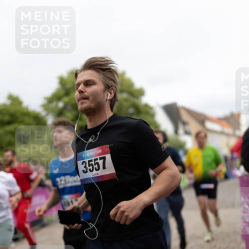 12.06.2026 - Holstenköstenlauf Michael Strokosch http://msf.ph/oto/9749504 12.06.2026 19:02:22 Laufen 32, 3557 meine-sportfotos.de
