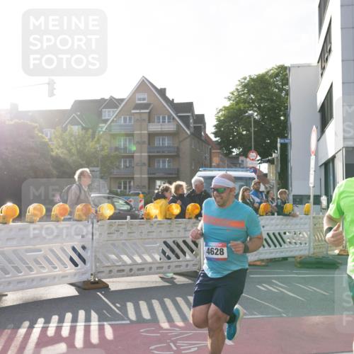 12.06.2026 - Holstenköstenlauf Michael Strokosch http://msf.ph/oto/9749513 12.06.2026 19:49:43 Laufen 200, 4628, 3525 meine-sportfotos.de
