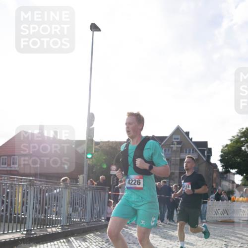 12.06.2026 - Holstenköstenlauf Michael Strokosch http://msf.ph/oto/9749578 12.06.2026 19:50:28 Laufen 4226, 4518 meine-sportfotos.de
