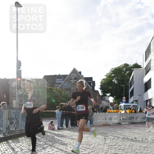 12.06.2026 - Holstenköstenlauf Michael Strokosch http://msf.ph/oto/9749590 12.06.2026 19:50:38 Laufen 4599, 4720 meine-sportfotos.de