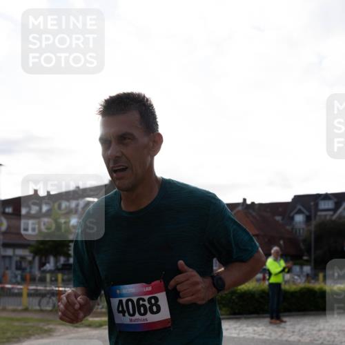 12.06.2026 - Holstenköstenlauf Michael Strokosch http://msf.ph/oto/9749619 12.06.2026 19:51:03 Laufen 4068 meine-sportfotos.de
